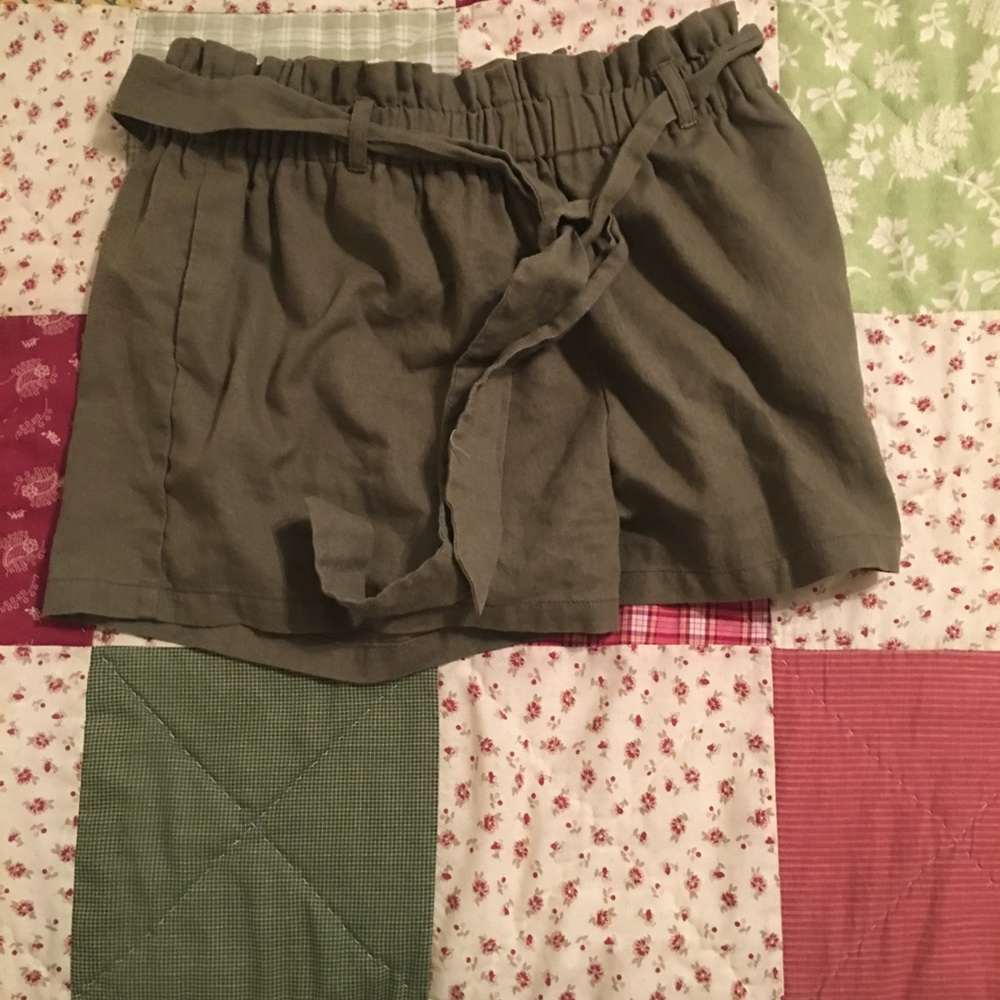 Olive pull on shorts